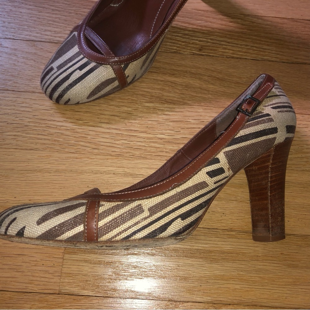 Banana Republic Rare Retro Heels